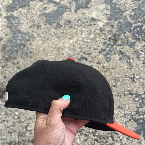 Like new New Era Jet Black Baltimore Orioles baseball Cap - Picture 9 of 15